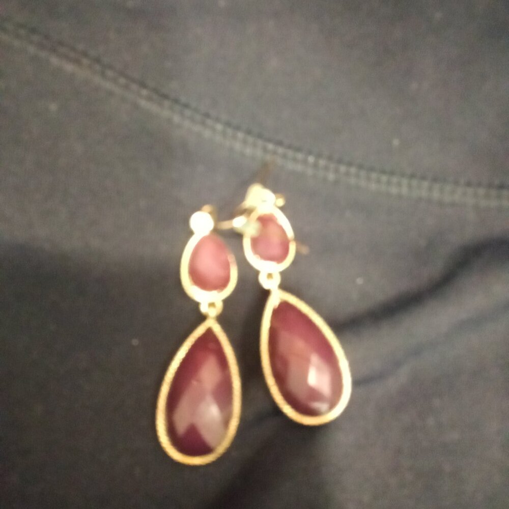 Francesca's purple drop dangle earrings